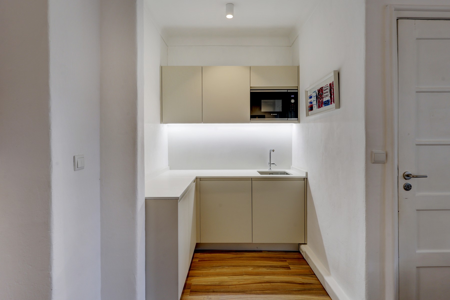 MINIMALIST STYLE